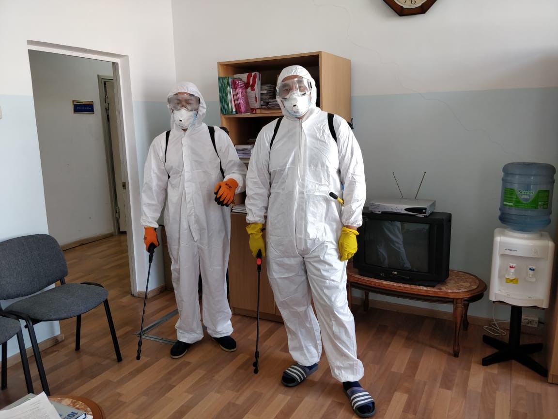 Сюжетті жыныстық қатынас ұсталды Порно ол күйеуін көзінше алдаған